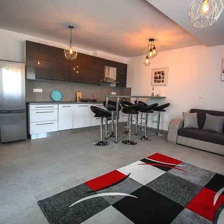 Francesca Apartment *