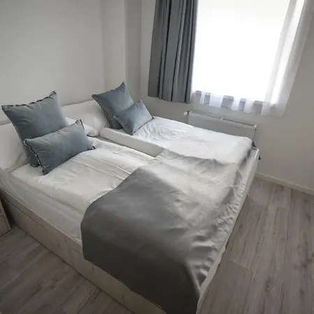 Francesca Apartman *