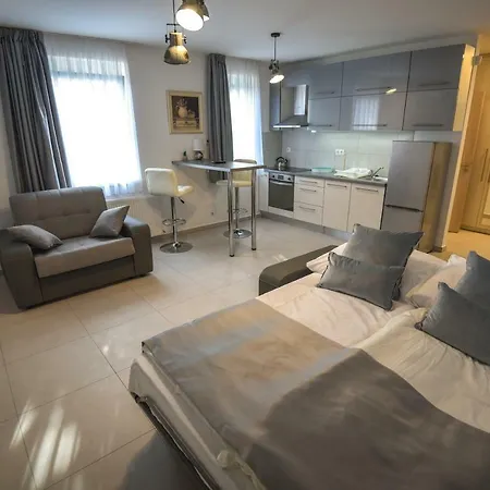 Francesca Apartment *