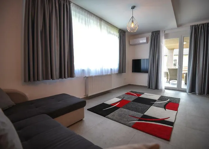 Francesca שיופוק